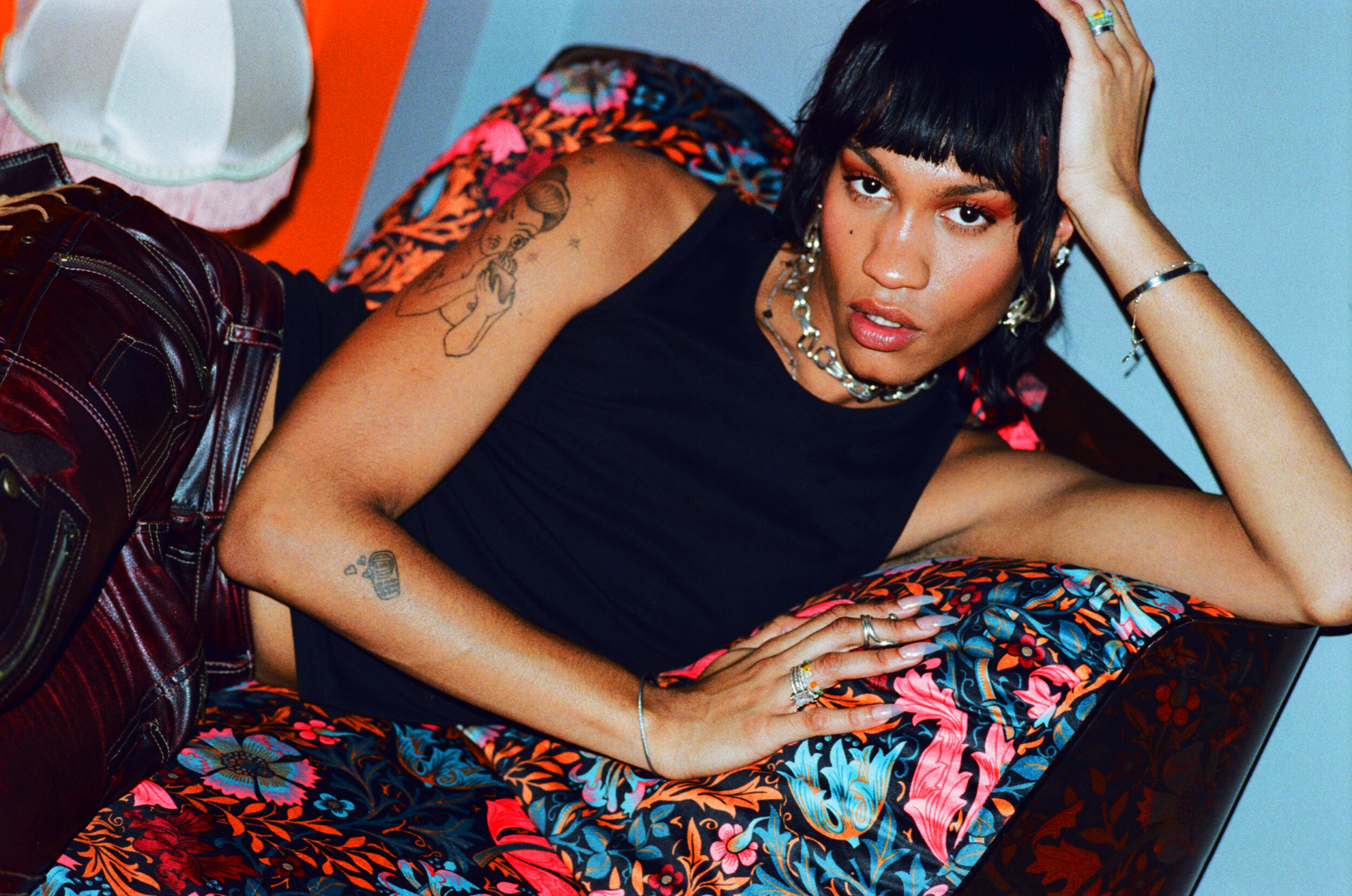 « GGGB » Crystal Murray feat Thee Dian (Hotel Room Drama) - Marie-Lou Chabert